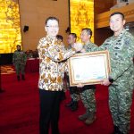 Pusbintal TNI Secara Resmi Menerima Anugrah Predikat Wilayah Bebas dari Korupsi (WBK)